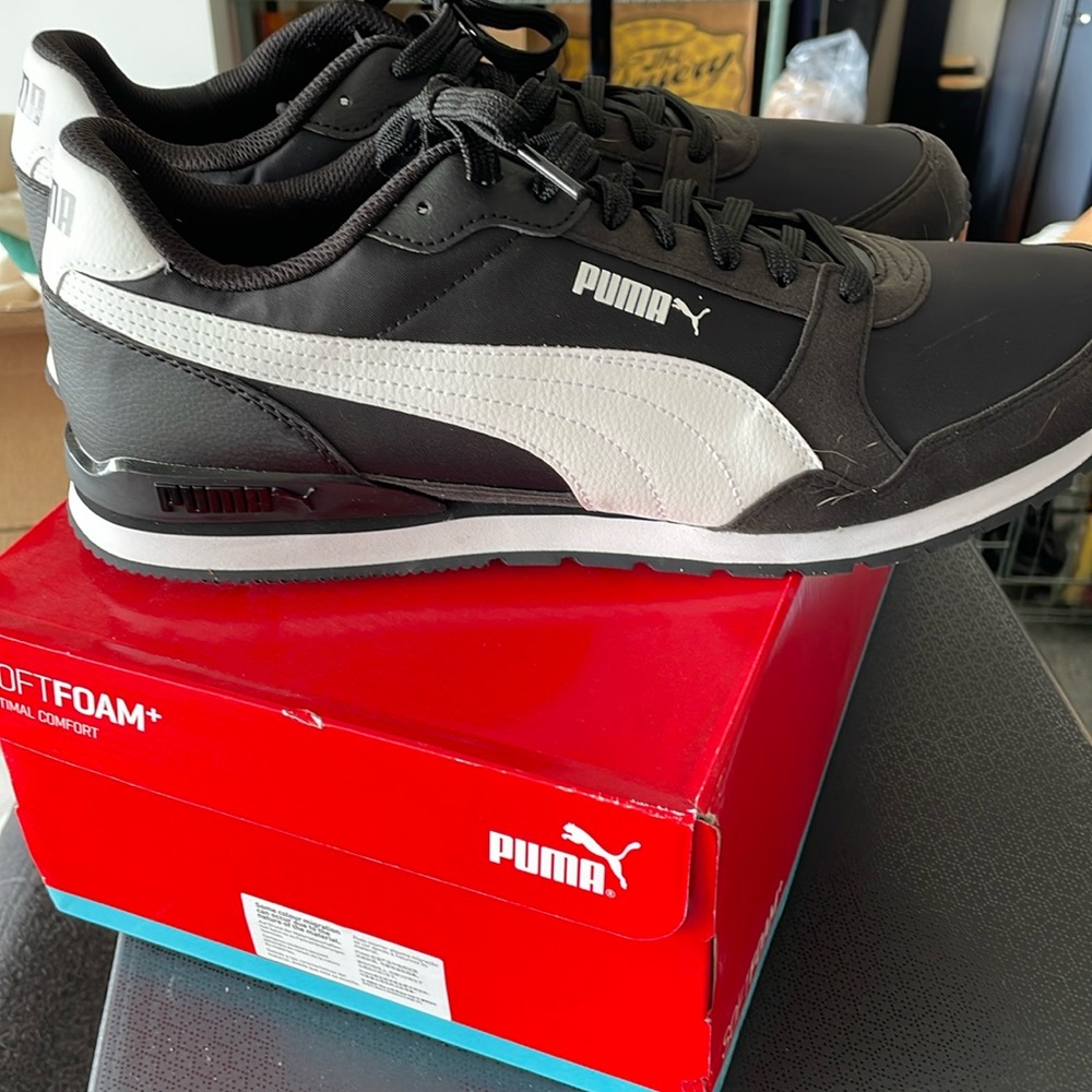 Brand new in box Men’ Puma ST Runner v3 NL size 13